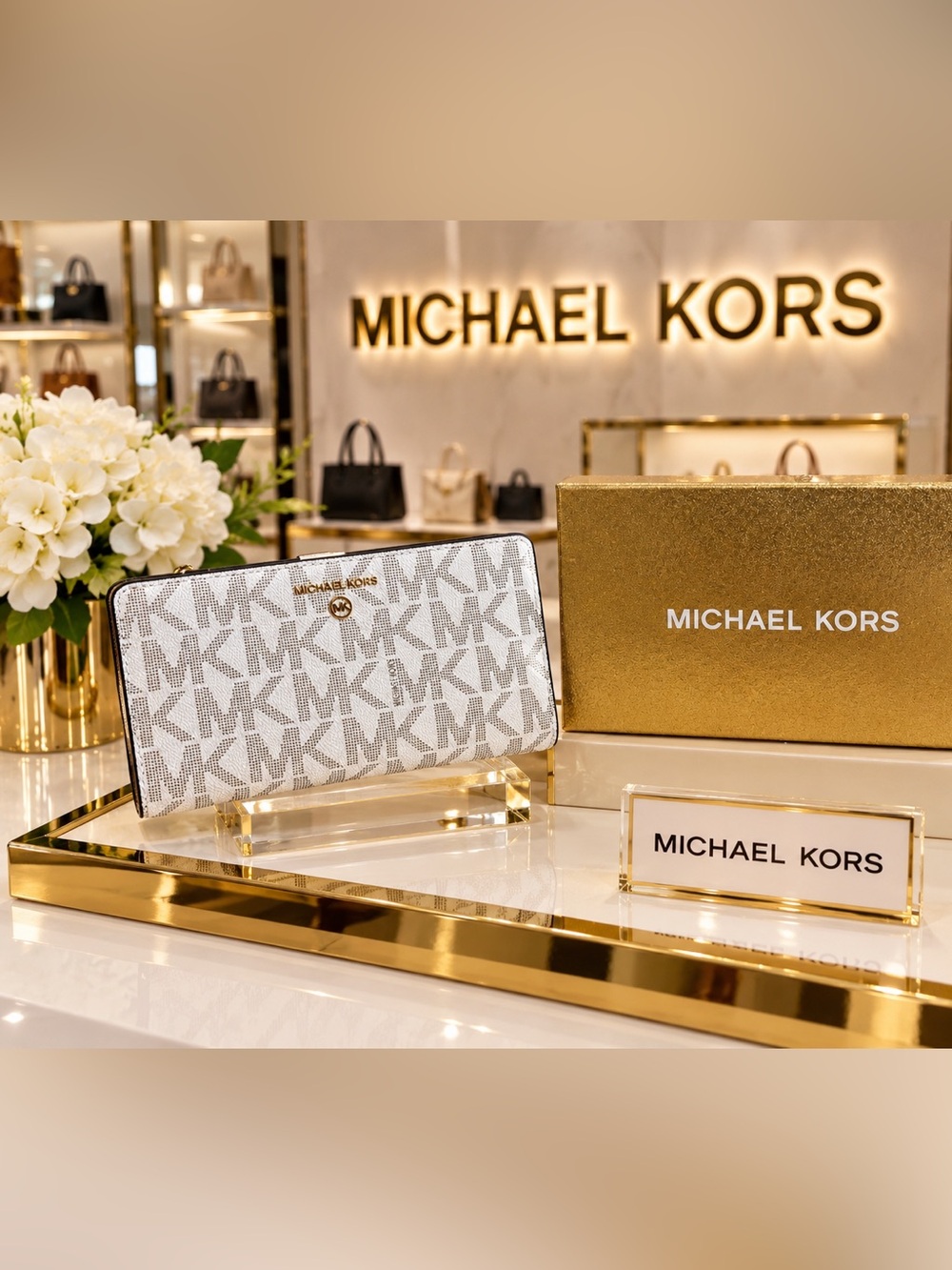 NWT Michael Kors Continental Zip Wallet